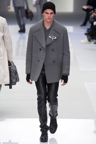 Look 8